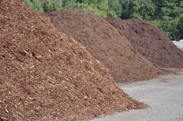 Brown Mulch Delivery in Plymouth